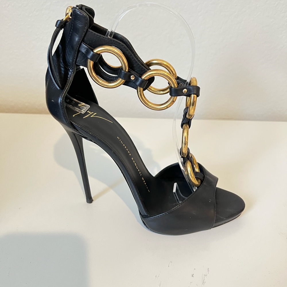Giuseppe Zanoti Gold Ring Sandal 39